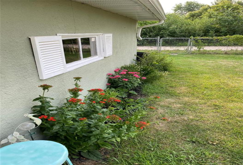 407 Olive, 2 Bedrooms Bedrooms, 7 Rooms Rooms,1 BathroomBathrooms,Residential,For Sale,Olive