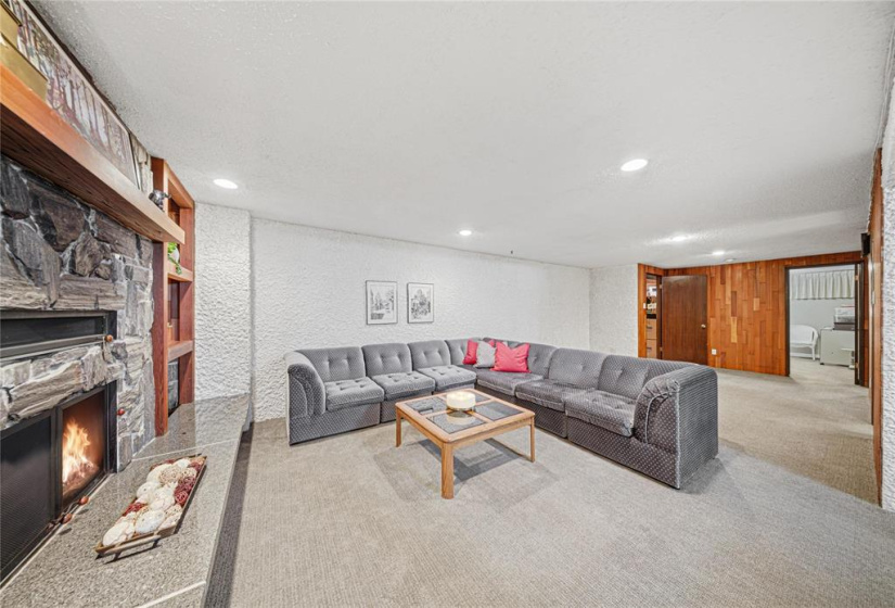 126 Royal Salinger, 4 Bedrooms Bedrooms, 14 Rooms Rooms,2 BathroomsBathrooms,Residential,For Sale,Royal Salinger