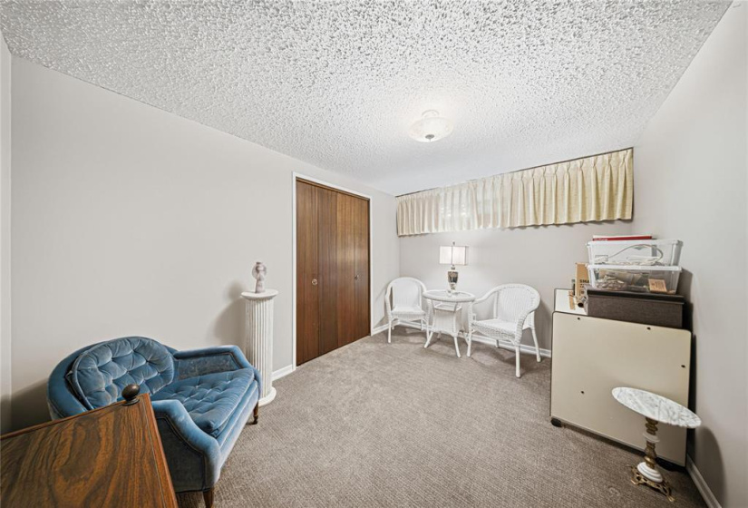 126 Royal Salinger, 4 Bedrooms Bedrooms, 14 Rooms Rooms,2 BathroomsBathrooms,Residential,For Sale,Royal Salinger