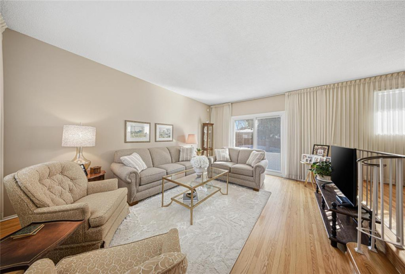 126 Royal Salinger, 4 Bedrooms Bedrooms, 14 Rooms Rooms,2 BathroomsBathrooms,Residential,For Sale,Royal Salinger