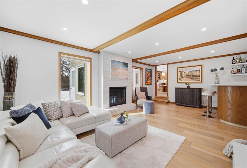 339 Victoria, 5 Bedrooms Bedrooms, 20 Rooms Rooms,3 BathroomsBathrooms,Residential,For Sale,Victoria