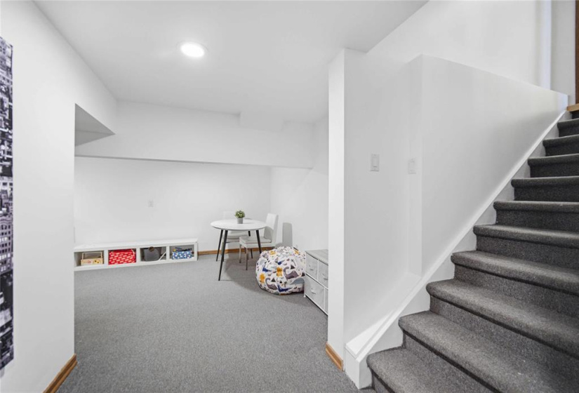 339 Victoria, 5 Bedrooms Bedrooms, 20 Rooms Rooms,3 BathroomsBathrooms,Residential,For Sale,Victoria