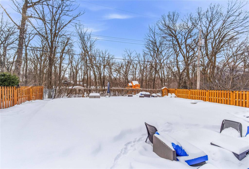 339 Victoria, 5 Bedrooms Bedrooms, 20 Rooms Rooms,3 BathroomsBathrooms,Residential,For Sale,Victoria