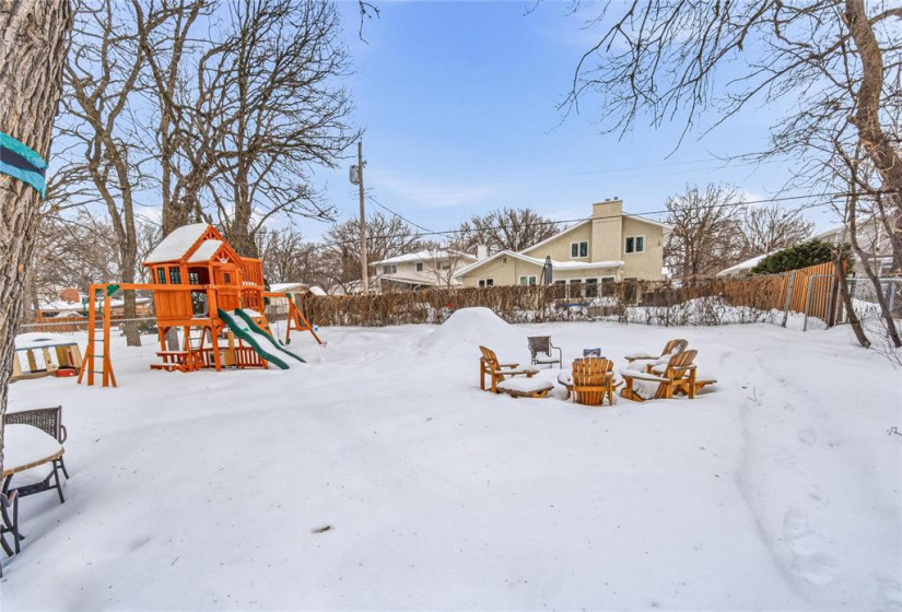 339 Victoria, 5 Bedrooms Bedrooms, 20 Rooms Rooms,3 BathroomsBathrooms,Residential,For Sale,Victoria