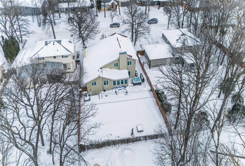 339 Victoria, 5 Bedrooms Bedrooms, 20 Rooms Rooms,3 BathroomsBathrooms,Residential,For Sale,Victoria