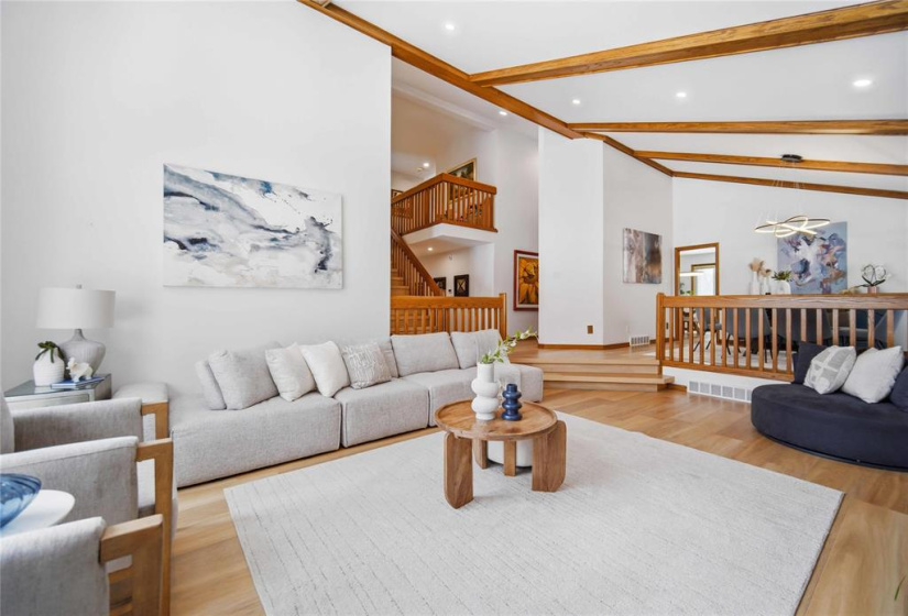 339 Victoria, 5 Bedrooms Bedrooms, 20 Rooms Rooms,3 BathroomsBathrooms,Residential,For Sale,Victoria