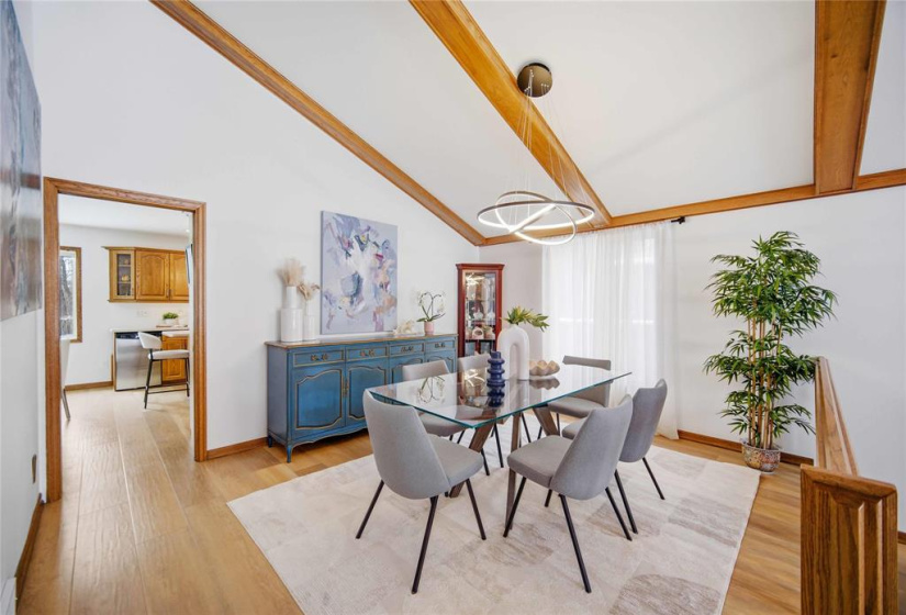 339 Victoria, 5 Bedrooms Bedrooms, 20 Rooms Rooms,3 BathroomsBathrooms,Residential,For Sale,Victoria