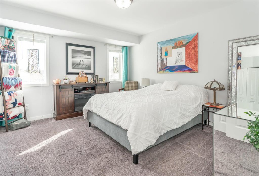 373 Notre Dame, 2 Bedrooms Bedrooms, 10 Rooms Rooms,1 BathroomBathrooms,Residential,For Sale,Notre Dame