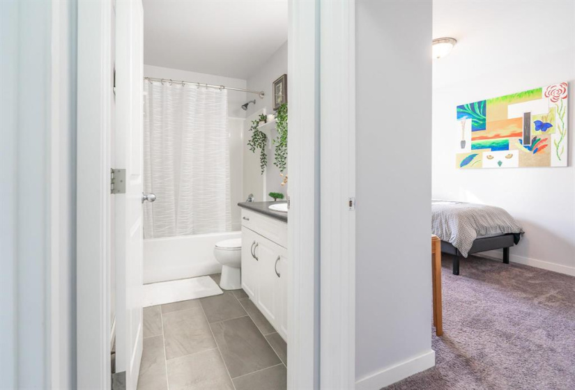 373 Notre Dame, 2 Bedrooms Bedrooms, 10 Rooms Rooms,1 BathroomBathrooms,Residential,For Sale,Notre Dame