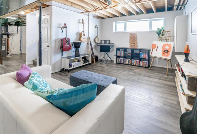 373 Notre Dame, 2 Bedrooms Bedrooms, 10 Rooms Rooms,1 BathroomBathrooms,Residential,For Sale,Notre Dame