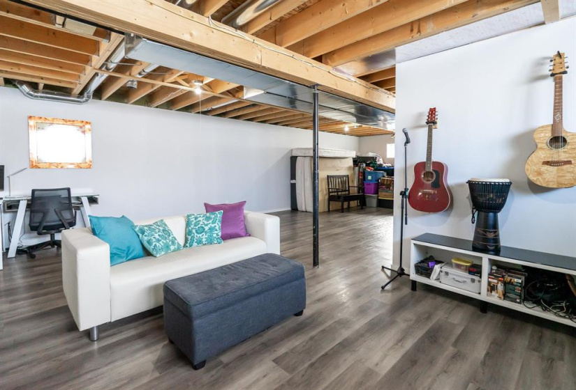 373 Notre Dame, 2 Bedrooms Bedrooms, 10 Rooms Rooms,1 BathroomBathrooms,Residential,For Sale,Notre Dame