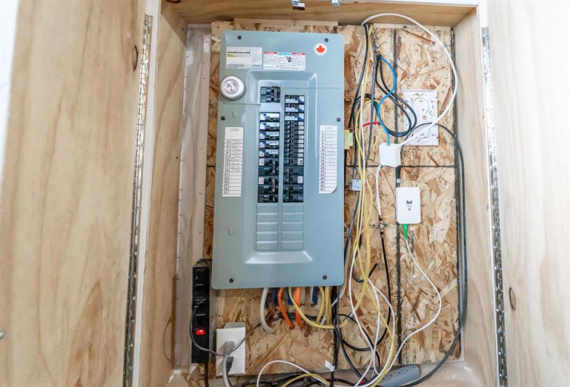 373 Notre Dame, 2 Bedrooms Bedrooms, 10 Rooms Rooms,1 BathroomBathrooms,Residential,For Sale,Notre Dame