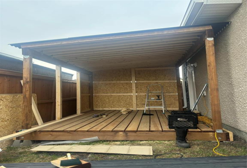 373 Notre Dame, 2 Bedrooms Bedrooms, 10 Rooms Rooms,1 BathroomBathrooms,Residential,For Sale,Notre Dame