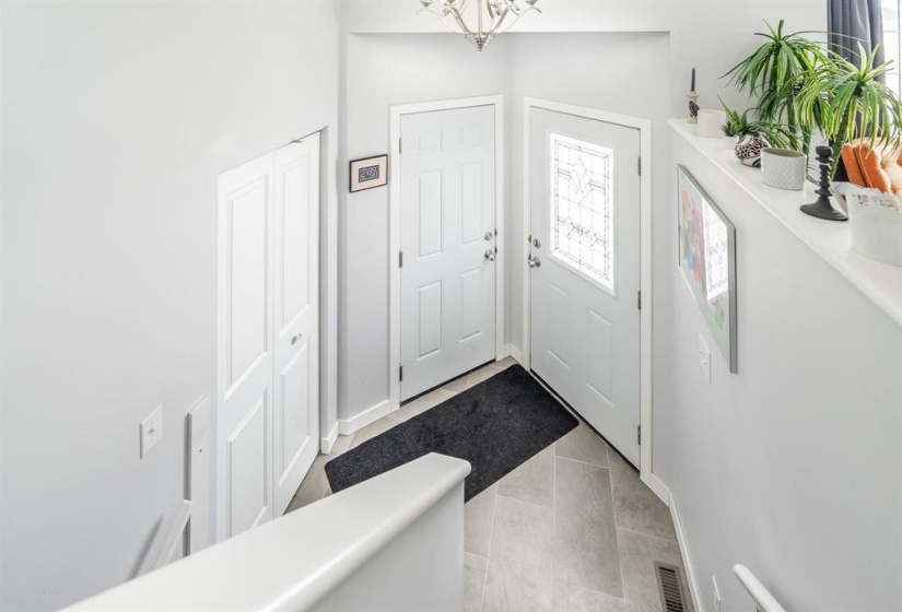 373 Notre Dame, 2 Bedrooms Bedrooms, 10 Rooms Rooms,1 BathroomBathrooms,Residential,For Sale,Notre Dame