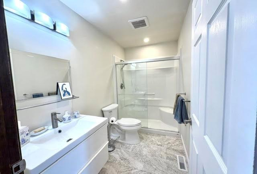 126 Syracuse, 3 Bedrooms Bedrooms, 7 Rooms Rooms,1 BathroomBathrooms,Residential,For Sale,Syracuse