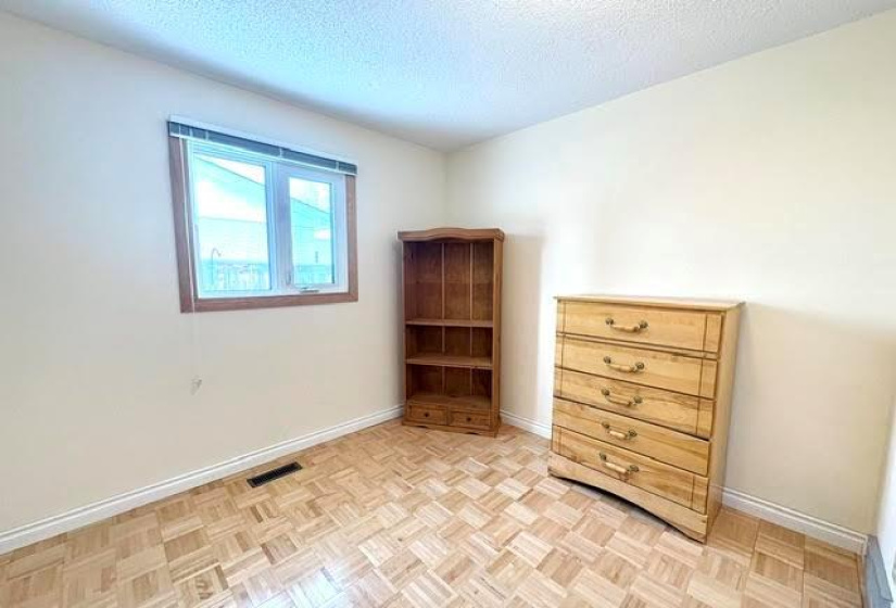 126 Syracuse, 3 Bedrooms Bedrooms, 7 Rooms Rooms,1 BathroomBathrooms,Residential,For Sale,Syracuse