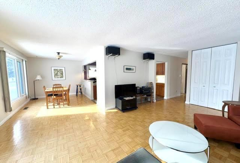 126 Syracuse, 3 Bedrooms Bedrooms, 7 Rooms Rooms,1 BathroomBathrooms,Residential,For Sale,Syracuse