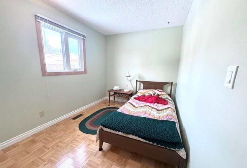 126 Syracuse, 3 Bedrooms Bedrooms, 7 Rooms Rooms,1 BathroomBathrooms,Residential,For Sale,Syracuse