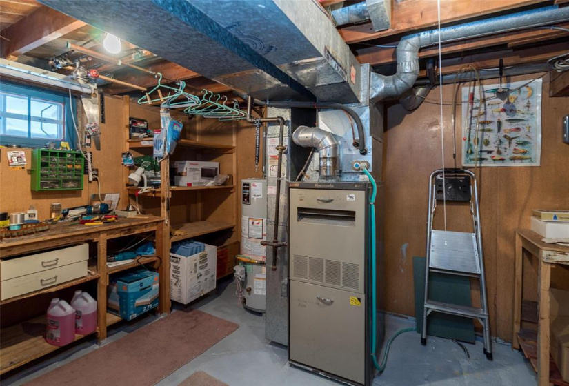 690 Oxford, 5 Bedrooms Bedrooms, 11 Rooms Rooms,1 BathroomBathrooms,Residential,For Sale,Oxford