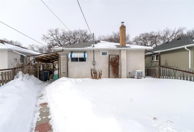 690 Oxford, 5 Bedrooms Bedrooms, 11 Rooms Rooms,1 BathroomBathrooms,Residential,For Sale,Oxford