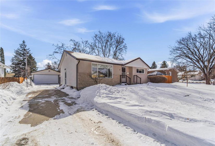 4 Neptune, 3 Bedrooms Bedrooms, 12 Rooms Rooms,2 BathroomsBathrooms,Residential,For Sale,Neptune