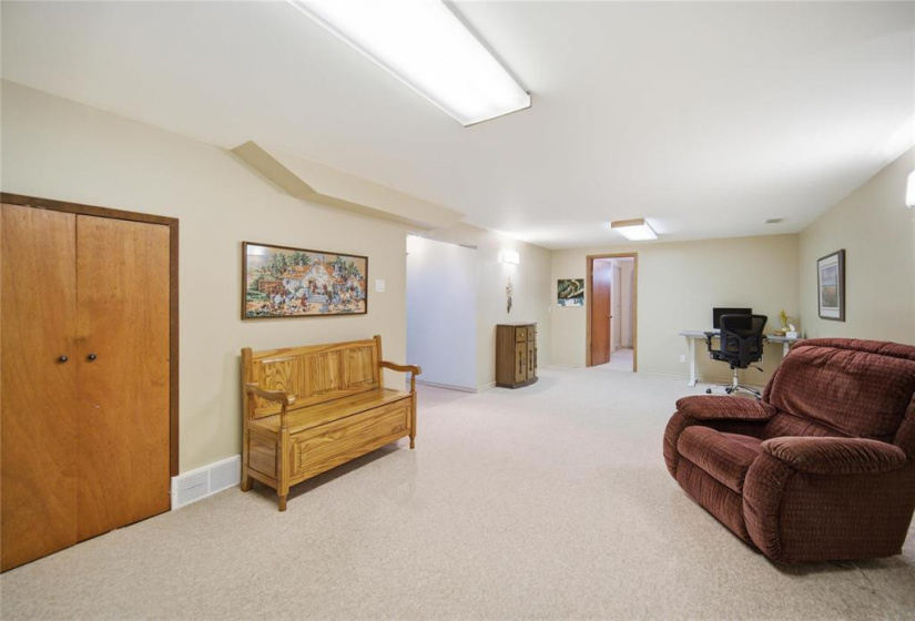 4 Neptune, 3 Bedrooms Bedrooms, 12 Rooms Rooms,2 BathroomsBathrooms,Residential,For Sale,Neptune