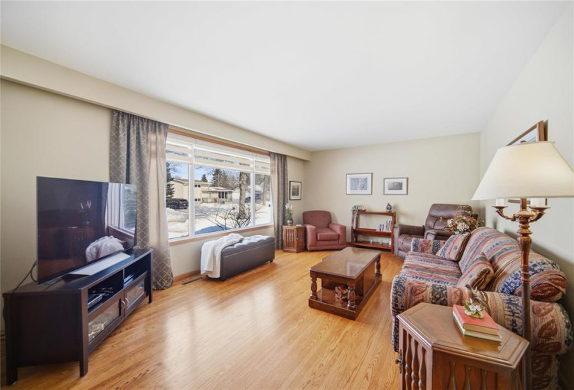 4 Neptune, 3 Bedrooms Bedrooms, 12 Rooms Rooms,2 BathroomsBathrooms,Residential,For Sale,Neptune