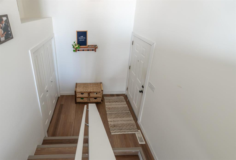 70 CRESCENTWOOD, 2 Bedrooms Bedrooms, 6 Rooms Rooms,1 BathroomBathrooms,Residential,For Sale,CRESCENTWOOD