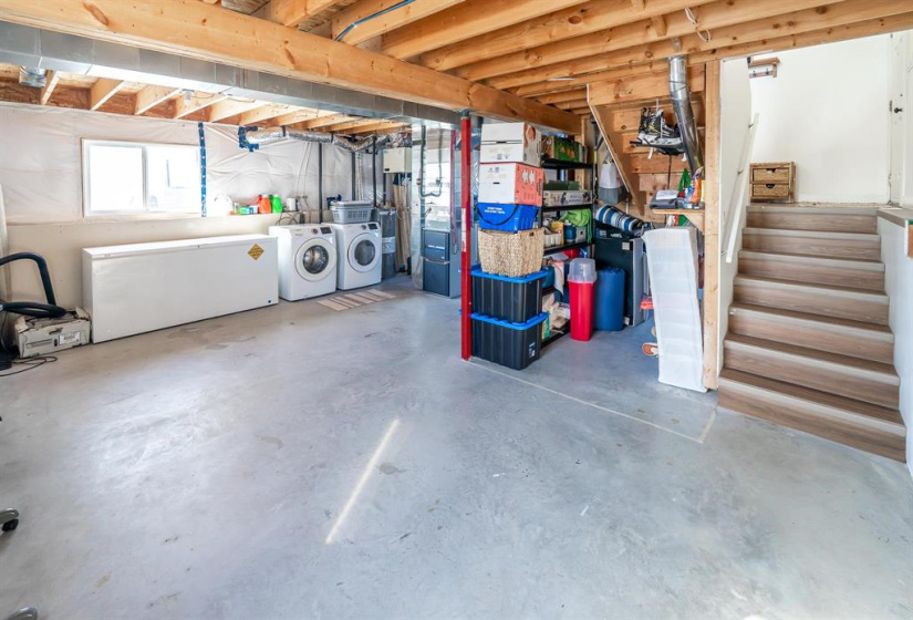 70 CRESCENTWOOD, 2 Bedrooms Bedrooms, 6 Rooms Rooms,1 BathroomBathrooms,Residential,For Sale,CRESCENTWOOD