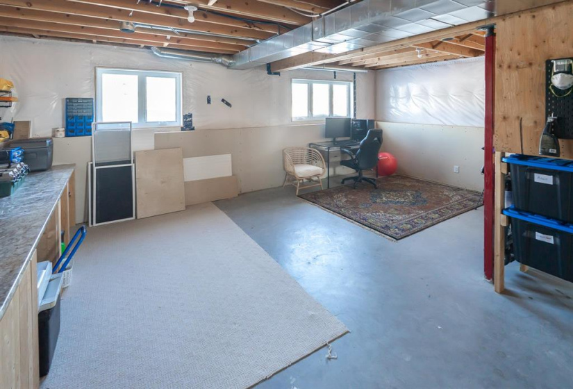 70 CRESCENTWOOD, 2 Bedrooms Bedrooms, 6 Rooms Rooms,1 BathroomBathrooms,Residential,For Sale,CRESCENTWOOD