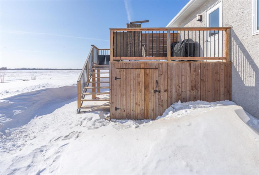 70 CRESCENTWOOD, 2 Bedrooms Bedrooms, 6 Rooms Rooms,1 BathroomBathrooms,Residential,For Sale,CRESCENTWOOD