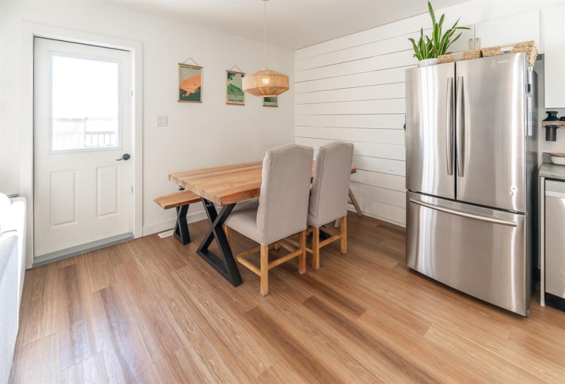 70 CRESCENTWOOD, 2 Bedrooms Bedrooms, 6 Rooms Rooms,1 BathroomBathrooms,Residential,For Sale,CRESCENTWOOD