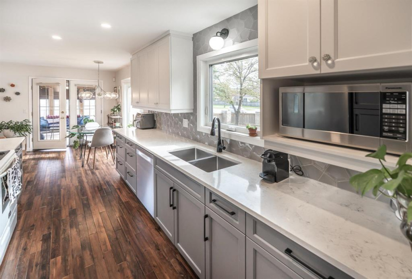 77 Victor Lewis, 2 Bedrooms Bedrooms, 13 Rooms Rooms,3 BathroomsBathrooms,Condominium,For Sale,Victor Lewis