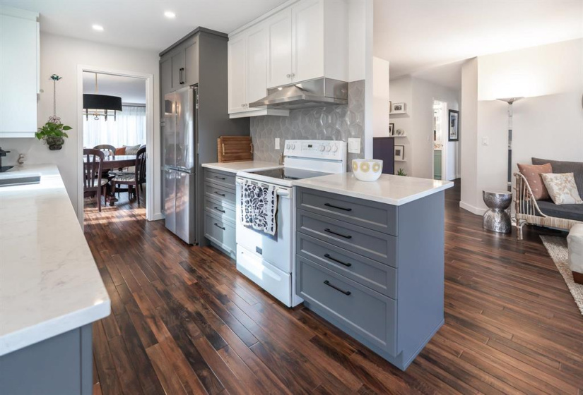 77 Victor Lewis, 2 Bedrooms Bedrooms, 13 Rooms Rooms,3 BathroomsBathrooms,Condominium,For Sale,Victor Lewis