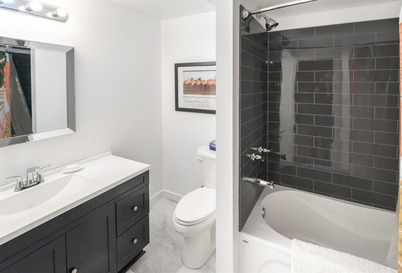 77 Victor Lewis, 2 Bedrooms Bedrooms, 13 Rooms Rooms,3 BathroomsBathrooms,Condominium,For Sale,Victor Lewis