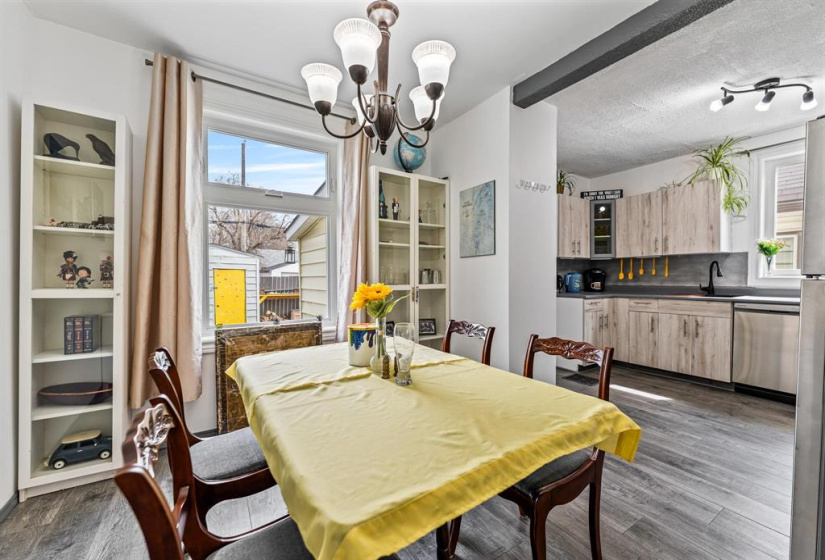 381 Parkview, 3 Bedrooms Bedrooms, 7 Rooms Rooms,1 BathroomBathrooms,Residential,For Sale,Parkview