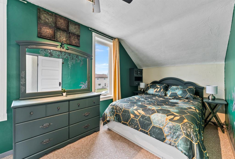 381 Parkview, 3 Bedrooms Bedrooms, 7 Rooms Rooms,1 BathroomBathrooms,Residential,For Sale,Parkview