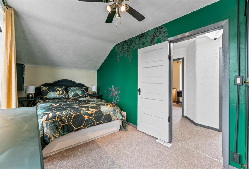 381 Parkview, 3 Bedrooms Bedrooms, 7 Rooms Rooms,1 BathroomBathrooms,Residential,For Sale,Parkview