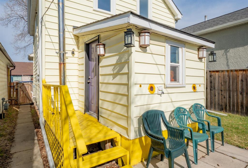 381 Parkview, 3 Bedrooms Bedrooms, 7 Rooms Rooms,1 BathroomBathrooms,Residential,For Sale,Parkview