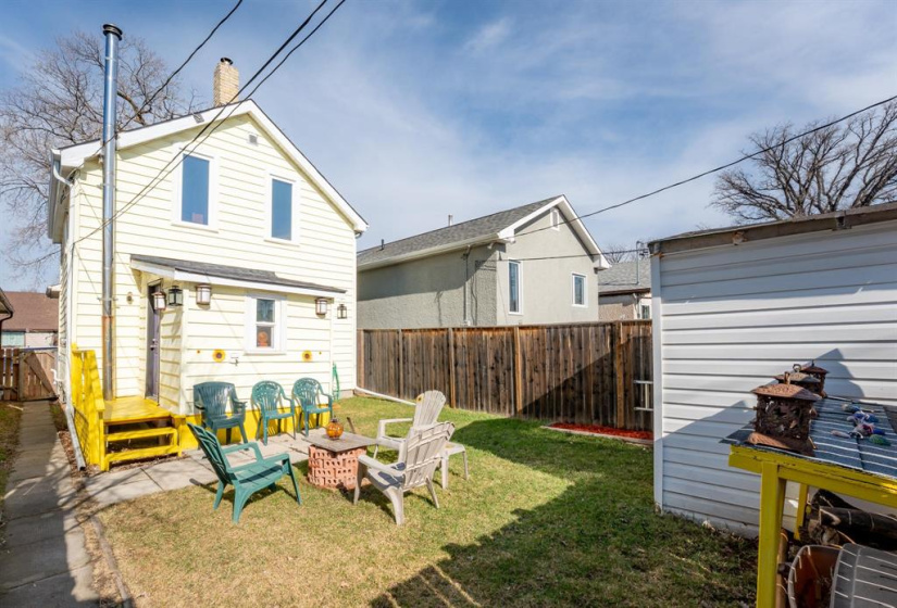 381 Parkview, 3 Bedrooms Bedrooms, 7 Rooms Rooms,1 BathroomBathrooms,Residential,For Sale,Parkview