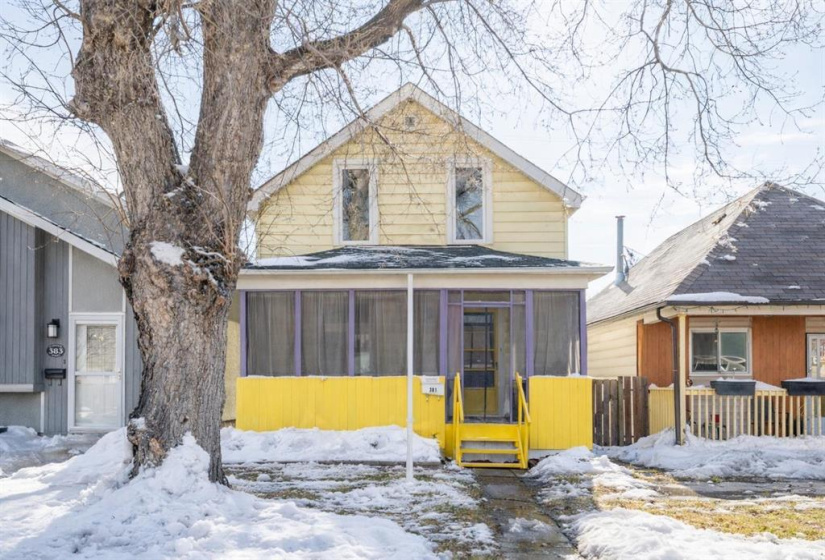 381 Parkview, 3 Bedrooms Bedrooms, 7 Rooms Rooms,1 BathroomBathrooms,Residential,For Sale,Parkview