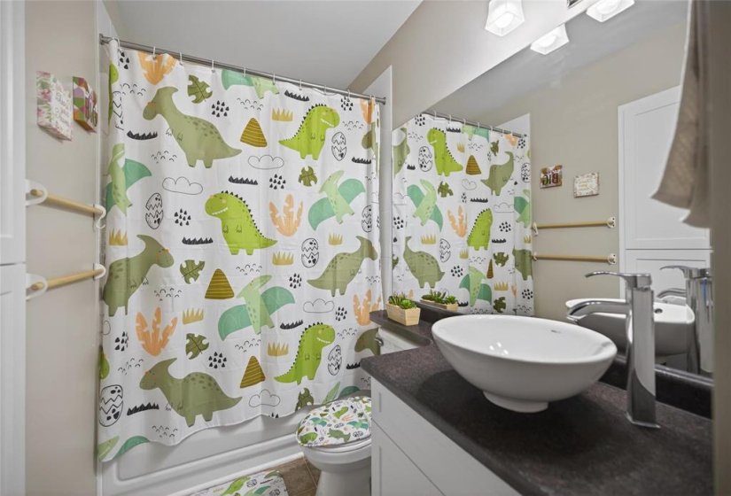 Upstairs 4 Piece Bath