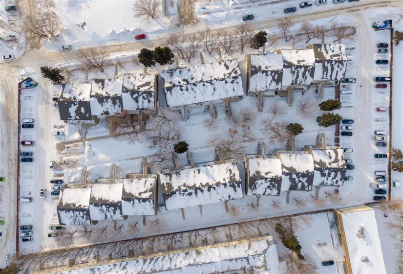 Courtyard with In-Ground Pool