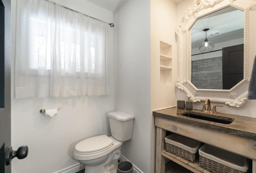 25026 8N, 2 Bedrooms Bedrooms, 5 Rooms Rooms,1 BathroomBathrooms,Residential,For Sale,8N