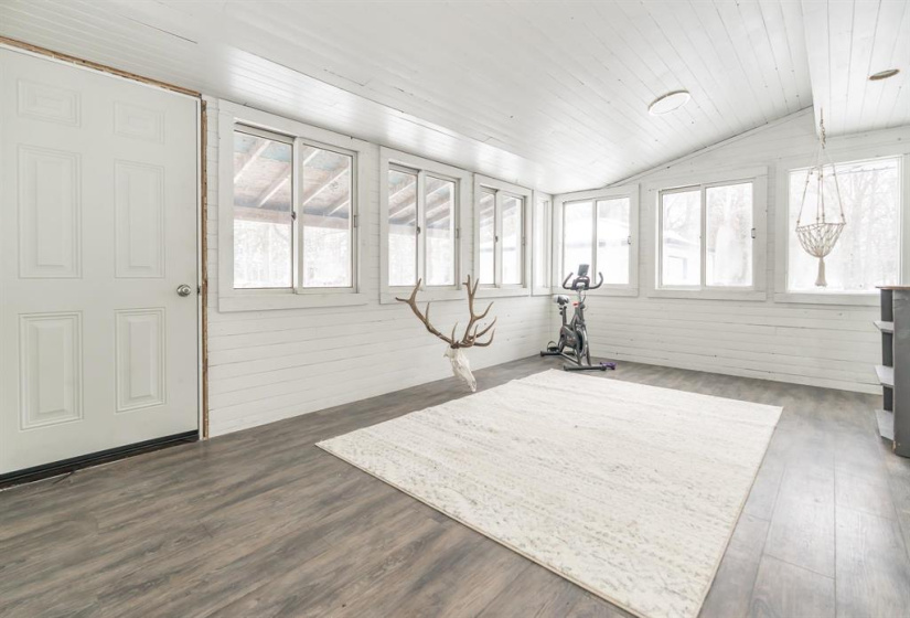 25026 8N, 2 Bedrooms Bedrooms, 5 Rooms Rooms,1 BathroomBathrooms,Residential,For Sale,8N