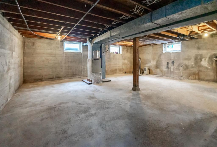 25026 8N, 2 Bedrooms Bedrooms, 5 Rooms Rooms,1 BathroomBathrooms,Residential,For Sale,8N