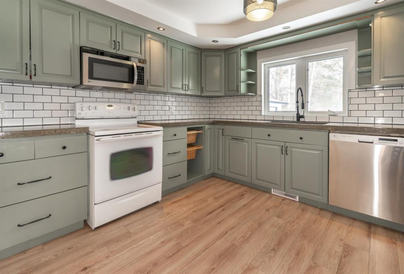 25026 8N, 2 Bedrooms Bedrooms, 5 Rooms Rooms,1 BathroomBathrooms,Residential,For Sale,8N