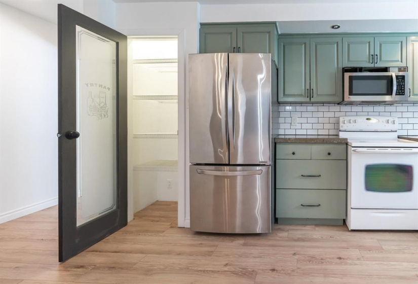 25026 8N, 2 Bedrooms Bedrooms, 5 Rooms Rooms,1 BathroomBathrooms,Residential,For Sale,8N