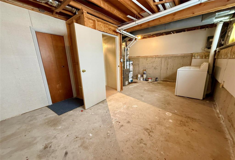 22 Whiteway, 2 Bedrooms Bedrooms, 8 Rooms Rooms,2 BathroomsBathrooms,Residential,For Sale,Whiteway