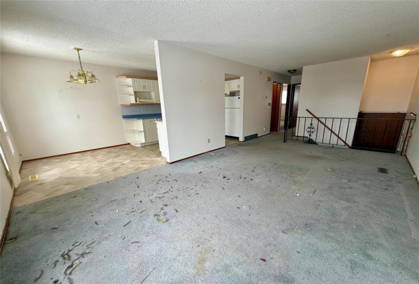 22 Whiteway, 2 Bedrooms Bedrooms, 8 Rooms Rooms,2 BathroomsBathrooms,Residential,For Sale,Whiteway